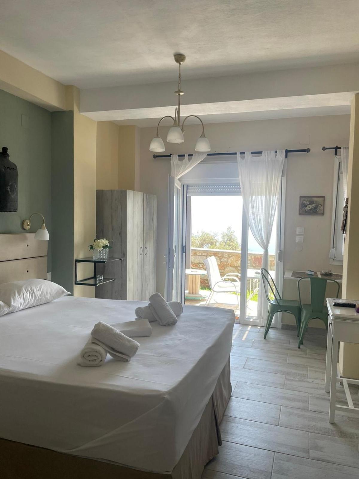 Axion Esti Apartments Скопелос Екстер'єр фото